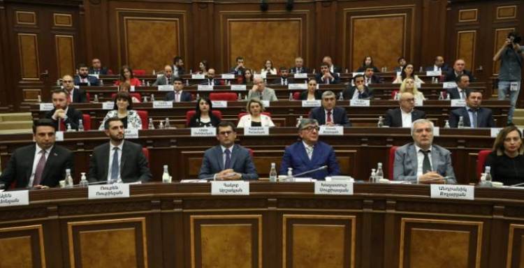 Հայկ Կոնջորյանն ու Արթուր Հովհաննիսյանը հրաժարական են պահանջում. մանրամասներ ՔՊ դռնփակ նիստից