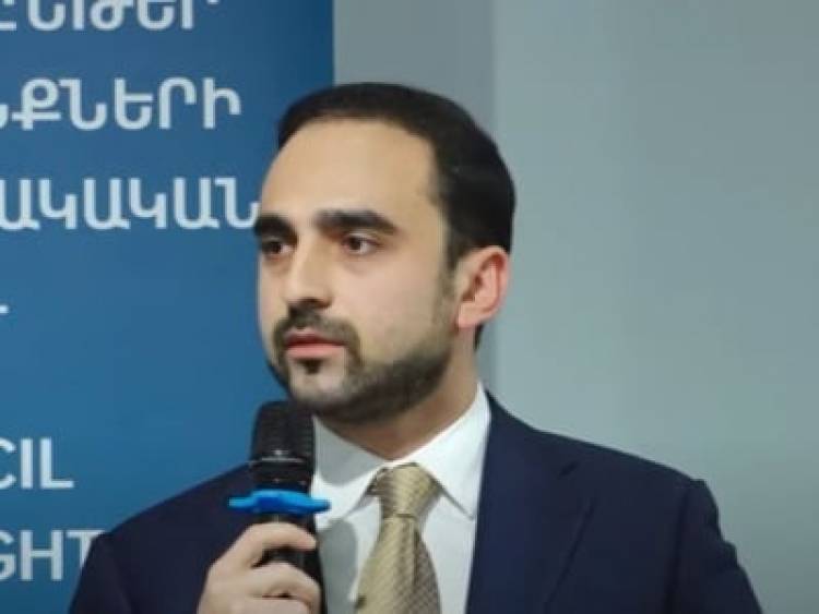 «Իրավունք». «Սեւ ամպեր» են կուտակվում Տիգրան Ավինյանի գլխին