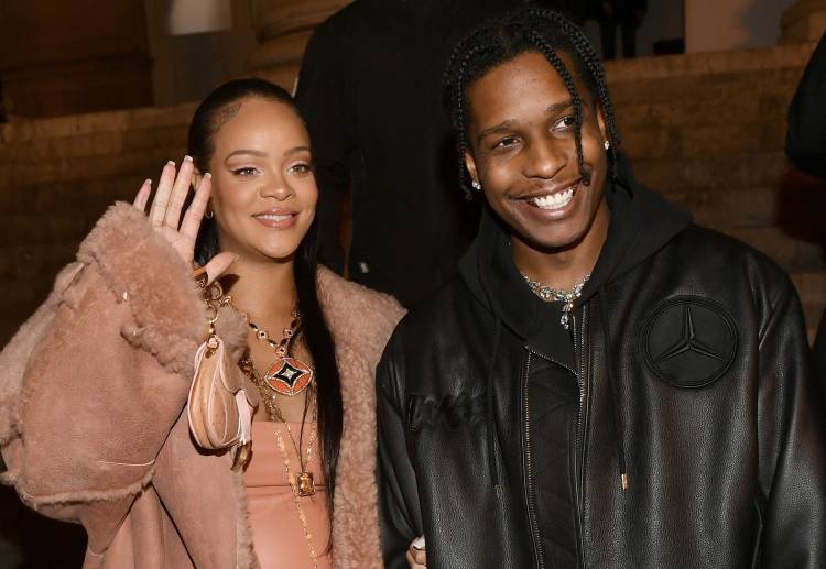 Ռիհաննան ամուսնու՝ A$AP Rocky-իի, և իրենց որդու հետ նկարահանվել են Vogue-ի շապիկի համար (լուսանկար)