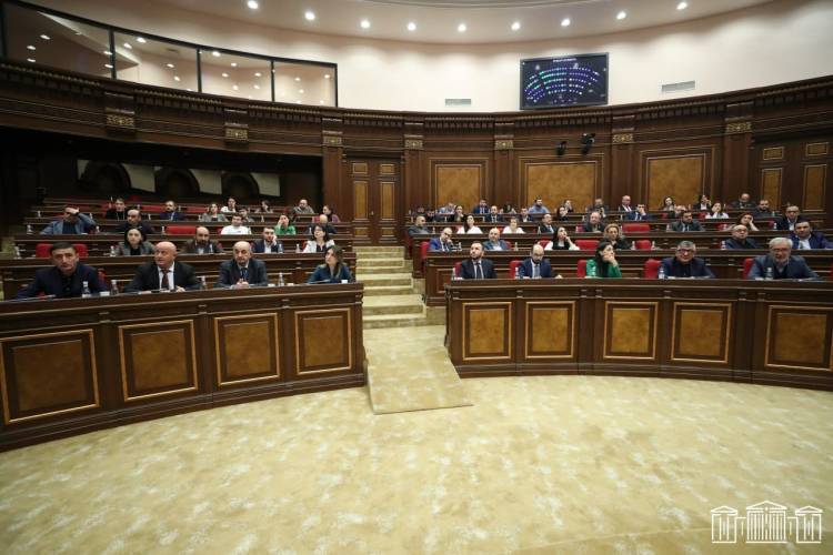 Թուրքիայի նկատմամբ իշխանությունների ռևերանսները ՔՊ-ում միանշանակ չեն ընդունել․ «Հրապարակ»