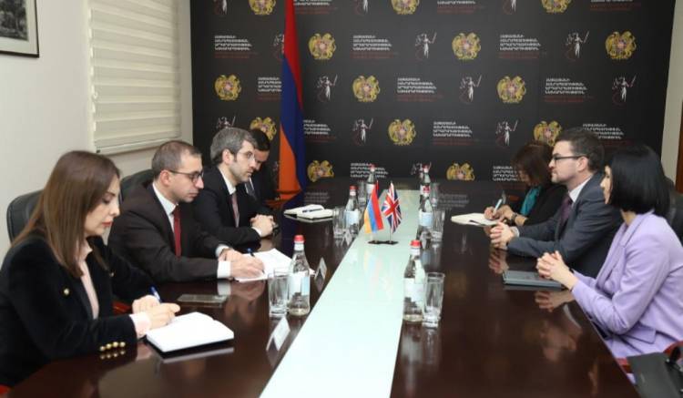 Գրիգոր Մինասյանն ընդունել է դեսպան Ջոն Գալագերին