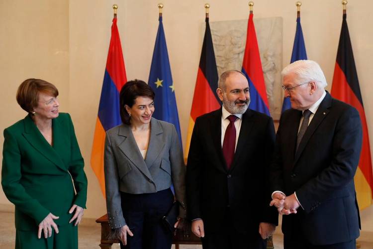 Իսկ ո՞ւր է Շուշանը․ Փաշինյանն ու տիկինը այցելել են Գերմանիայի նախագահի նստավայր