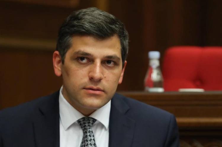 Թորոսյանի նախկին տեղակալը կորոնավիրուսի ժամանակ 119 մլն դրամ է հափշտակել. նա և 10 անձ ձերբակալվել են