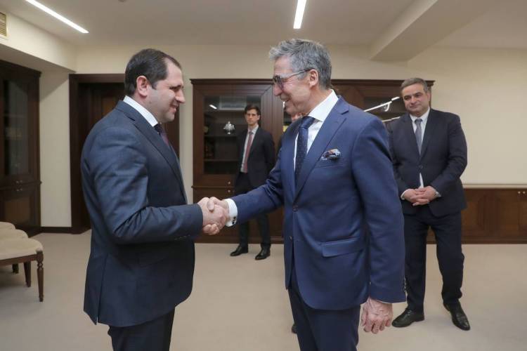 Անդերս Ֆոգ Ռասմուսենը Պապիկյանին խնդրել է ներկայացնել իրավիճակը տարածաշրջանում