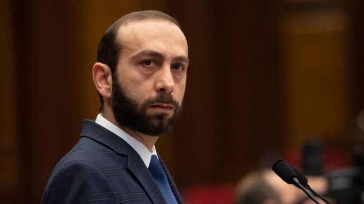 Միրզոյանի մտքի կոնտրաստը