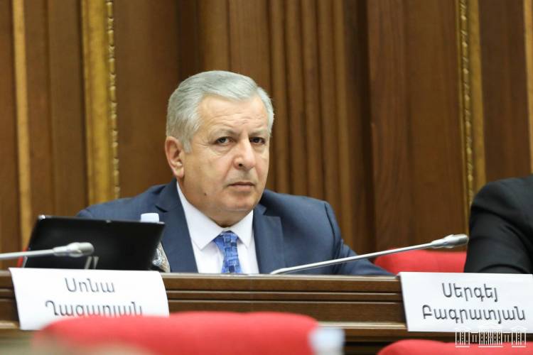 Մշտական քծնողը
