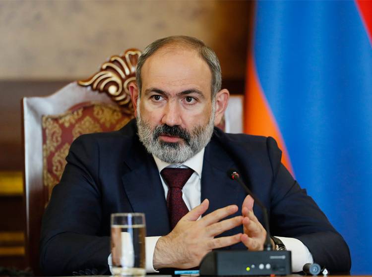 Ծառայում ենք Հայաստանի Հանրապետությանը եւ Կա՜ Ապագա. Փաշինյան