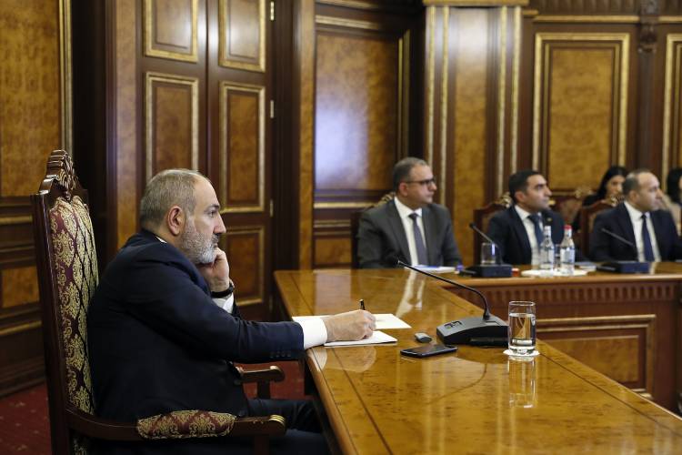Ստացվել է մոտ 7900 դիմում․ Նիկոլ Փաշինյանին զեկուցվել է Վարչապետի աշխատակազմի կատարած աշխատանքը