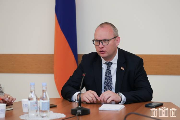 Քանի դեռ լուծված չէ ԼՂ հարցը, ռուս խաղաղապահները պետք է մնան Արցախում․ Ալեքսեյ Սանդիկով