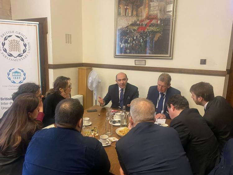 Մարուքյանը Մեծ Բրիտանիայի ԱԳՆ-ում ներկայացրել է խաղաղության պայմանագրի բանակցային գործընթացը