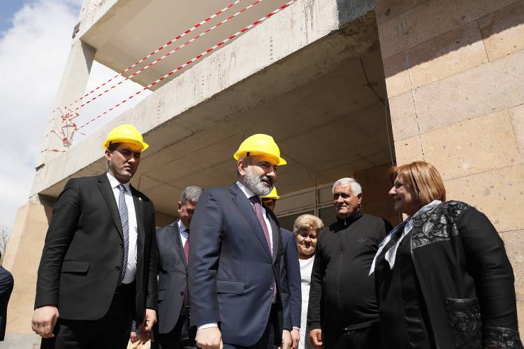 Վարչապետը շրջայց է կատարել Արագածոտնի մարզի համայնքներում և ծանոթացել պետական ծրագրերի ընթացքին