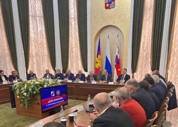 Վաղարշակ Հարությունյանը Սոչիի հայ համայնքի հետ խոսել է հայ-ռուսական հարաբերությունների զարգացումից