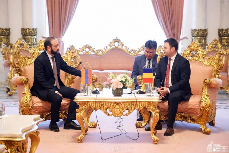 Միրզոյանի և Վասիլ Սուչիուի մասնակցությանբ կայացել է հայ գեներալ Հակոբ Զատիկին նվիրված ցուցահանդեսի բացումը