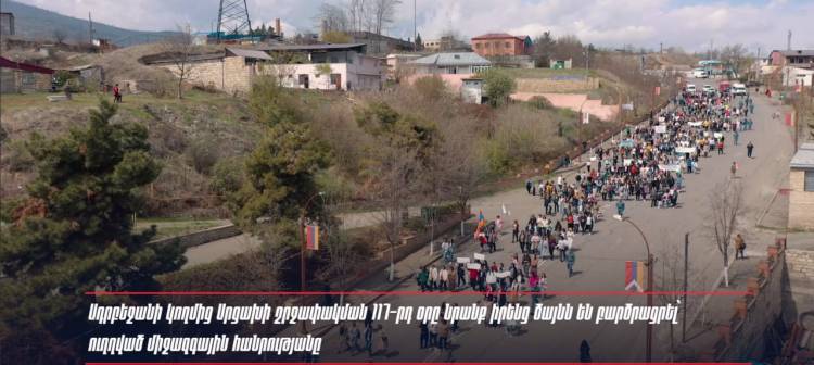 «Մենք Արցախում ենք, պետք է պայքարենք»․ արցախցի կանանց բողոքի ակցիան՝ Մայրության և գեղեցկության տոնին