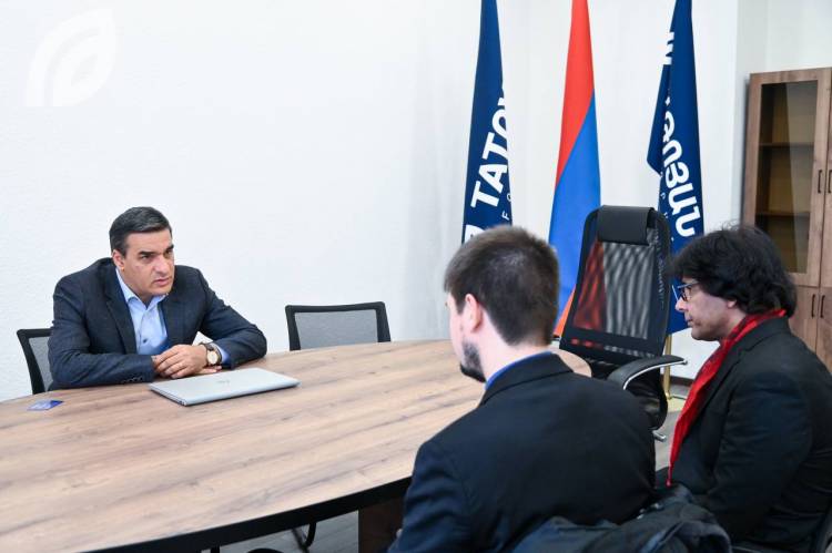 Թաթոյանը միջազգային լրագրողներին ներկայացրել է Արցախում ադրբեջանական հանցավոր արարքների ապացույցները