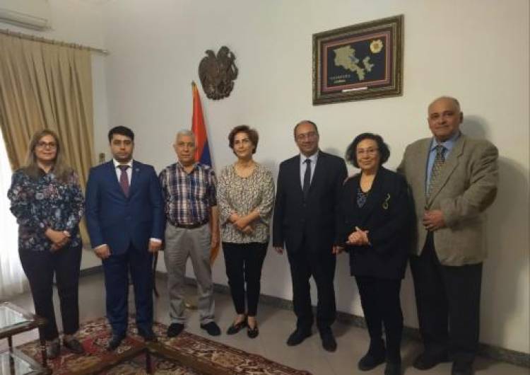 ԻԻՀ-ում ՀՀ դեսպանը հանդիպել է իրանահայ բժիշկների միության վարչության անդամների հետ