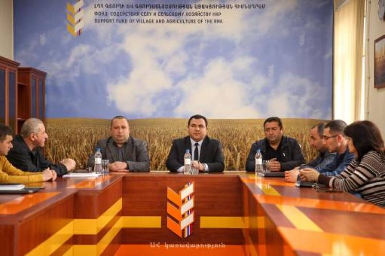 Ովքեր չեն կարող նպաստել նպատակի իրագործմանը, պետք է չխանգարեն․ ԱՀ պետնախարարը հանդիպում է անցկացրել