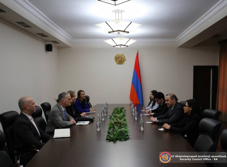 ԱԽ քարտուղարն ընդունել է ԵԱՀԿ Մինսկի խմբի համանախագահ Լուիս Բոնոյին