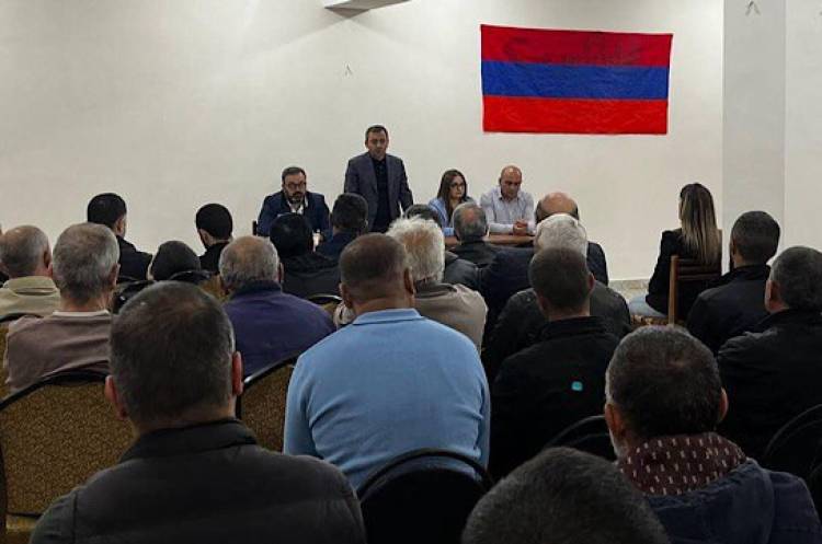 «Հայաստան» խմբակցության պատգամավորներն Իջևանում պատասխանել են քաղաքացիների հարցերին