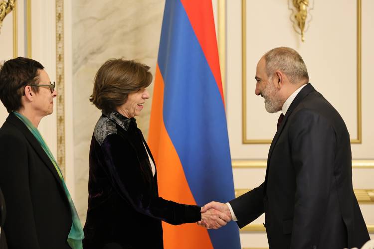 Վարչապետ Փաշինյանն ու Ֆրանսիայի ԱԳ նախարարը քննարկել են Լաչինի միջանցքում ստեղծված իրավիճակը