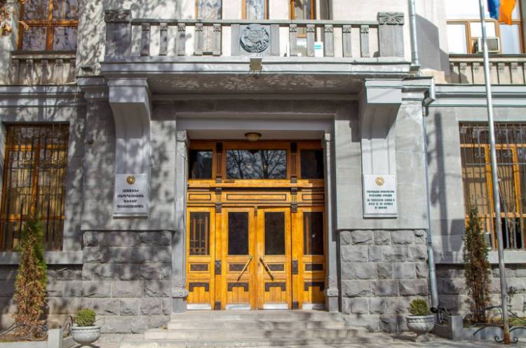 Գլխավոր դատախազությունը պահանջում է բժշկից բռնագանձել ապօրինի ծագում ունեցող գույք և 386 մլն դրամ