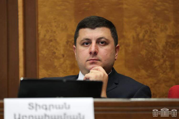 Փաստացի այս պահին Ադրբեջանը ՀՀ-ն կապող միջանցքի 2 հատվածներում անցագրային ռեժիմ է սահմանել. Աբրահամյան