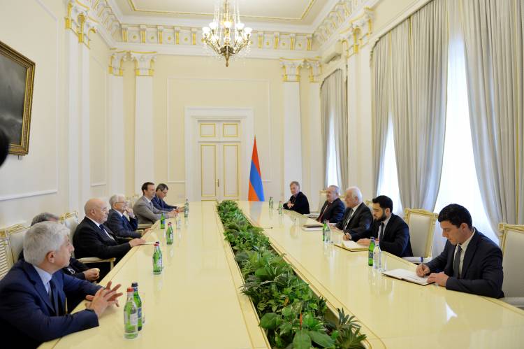 Խաչատուրյանն ընդունել է ֆիզիկոս, ակադեմիկոս Յուրի Հովհաննիսյանին, կարևորել հայ-ռուսական գիտական ոլորտի զարգացումը