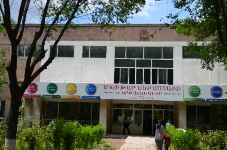 Մանրամասներ՝ «Մխիթար Սեբաստացի» կրթահամալիրի ուղղությամբ կրակոցների փաստով