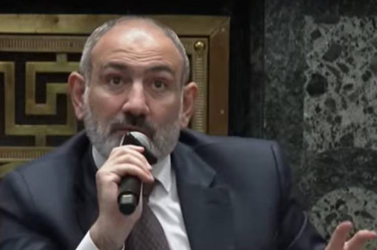 «Պատի տակ հնազանդ կանգնած եմ»․ Փաշինյան