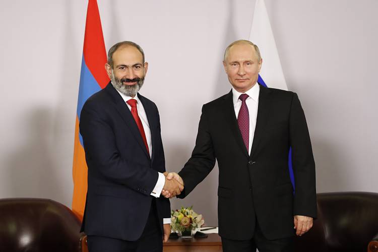 Պուտինը Մայիսի 9-ին ընդառաջ շնորհավորել է Փաշինյանին