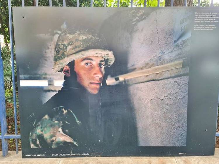 «Սև Այգի». Արցախին նվիրված բացօթյա ցուցահանդես Փարիզի սրտում