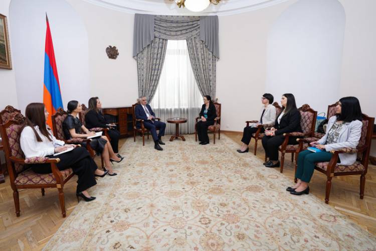 Ներկայացվել են Լաչինի շրջափակման հետևանքով առաջացած ծանրագույն հետևանքները․ Գրիգորյանն ընդունել է ՄԱԿ ներկայացուցչին