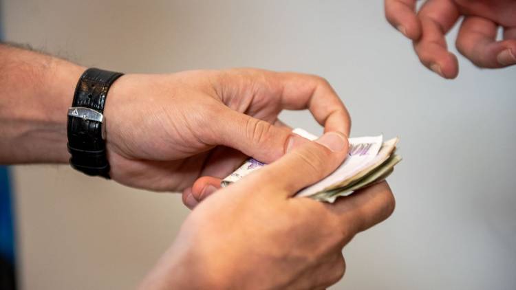 ՔԿՀ պաշտոնյաներին մեղադրանք է ներկայացվել դատապարտյալներից 2 մլն 827 հազ. դրամ կաշառք ստանալու համար