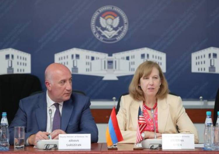 ՀՀ-ում ԱՄՆ դեսպանն այցելել է Պաշտպանական ազգային հետազոտական համալսարան՝ նշելով իր բարձր գնահատականը