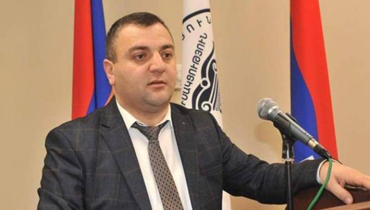 Արցախի իշխանությունները պետականությունը քանդելու առաջին քայլը դրեցին․ Դավիթ Գալստյան