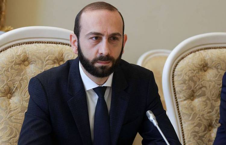 Չենք կարող հայտարարել, որ Լաչինի միջանցքը վերահսկվում է Ռուսաստանի կողմից․ Միրզոյանը՝ Լավրովին