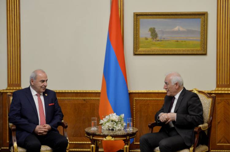 Խաչատուրյանը Վրաստանի դեսպանի հետ քննարկել է երկրների հարաբերություններում բարձր նշաձողեր սահմանելու հնարավորությունը