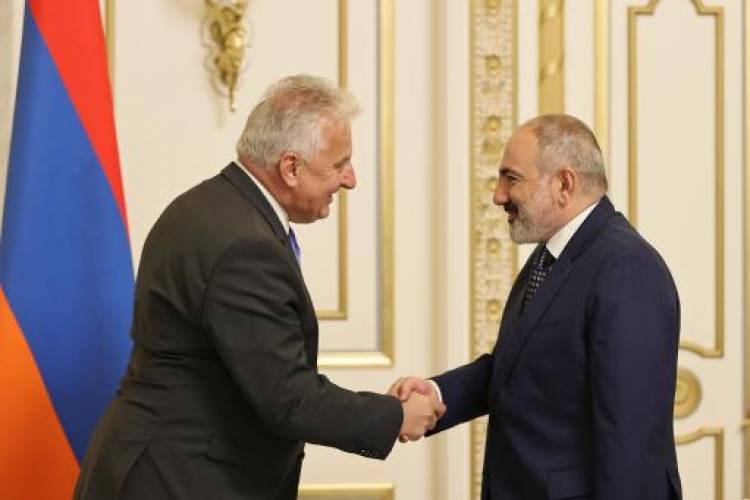 Փաշինյանը Հունգարիայի փոխվարչապետին է ներկայացրել Լաչինի միջանցքի շրջափակման հետևանքները