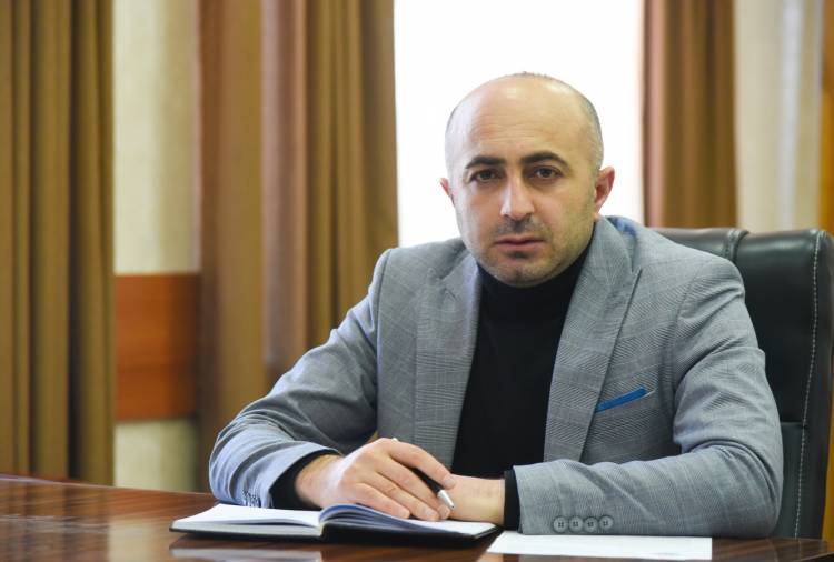 Արցախի կառավարությունում ինտրիգանների խմբակը շարունակում է քերել պետբյուջեն. Խանումյան