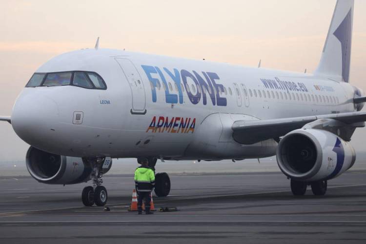 Երևան ժամանելուց հետո ինքնաթիռում հայտնաբերվել է շուրջ 10.000 դոլար