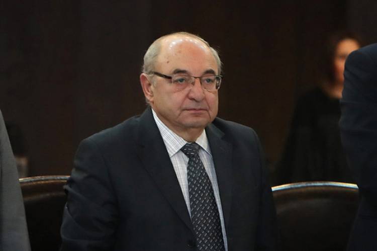 Դիմում եմ ուժային կառույցներին՝ դուք չե՛ք երդվել պաշտպանել Նիկոլ Փաշինյանին, նա այլևս լեգիտիմ չէ․ Մանուկյան