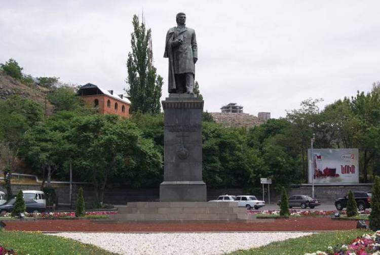 Աբովյան պուրակում գտնվող օտարման ոչ ենթակա հողամասը 2002թ վաճառվել է. նախաձեռնվել է քրեական վարույթ