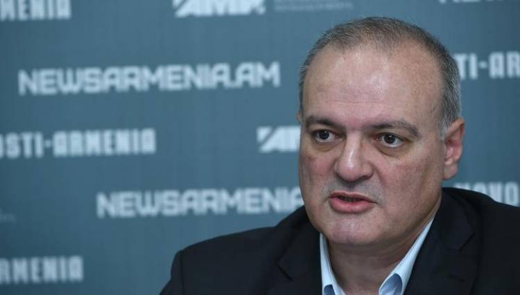 Եթե Աշոտյանին են արդեն ձերբակալում, ուրեմն լրջագույն կապիտուլյացիոն ակտի շեմին ենք. քաղաքագետ
