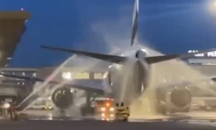 Boeing-777 ինքնաթիռն օդանավակայանում բռնկվել է. ի՞նչ է կատարվել (տեսանյութ)