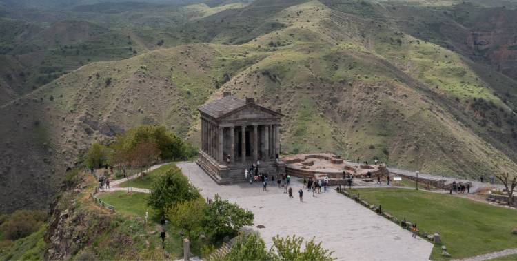 Քանի զբոսաշրջիկ է Հայաստան այցելել այս տարի