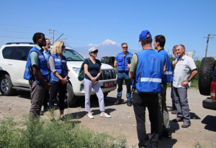 Ֆրանսիայի դեսպանը Երասխում շնորհակալություն է հայտնել ԵՄ դիտորդներին կատարած աշխատանքի համար