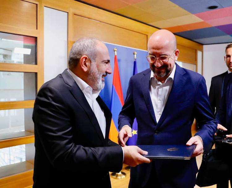 Փաշինյանը Շառլ Միշելին է փոխանցել ԼՂ նախագահի նամակը