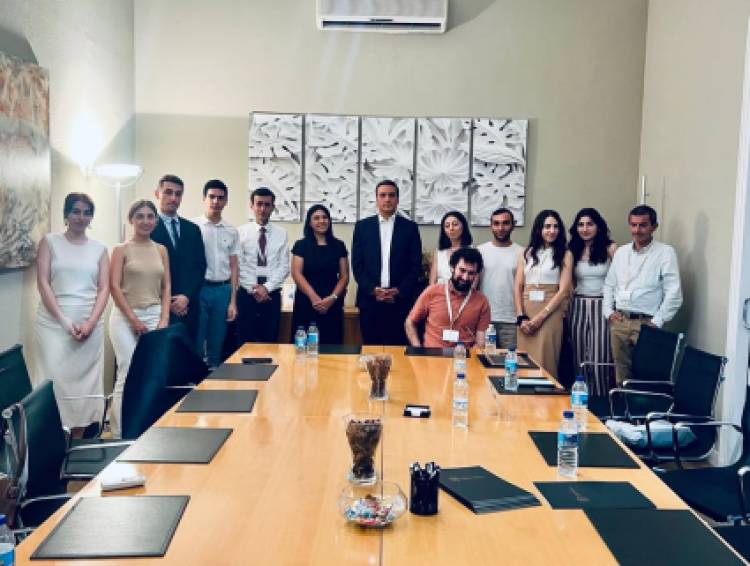 Թաթոյանը Բարսելոնայի «Արարատ» ասոցիացիայի երիտասարադ ակտիվիստներին ներկայացրել է Արցախում տիրող իրավիճակը