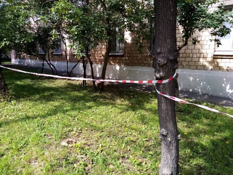 ՌԴ Օստանկինսկի թաղամասում բնակելի շենքի մոտ մեկ տարեկան երեխա են գտել (լուսանկարներ)