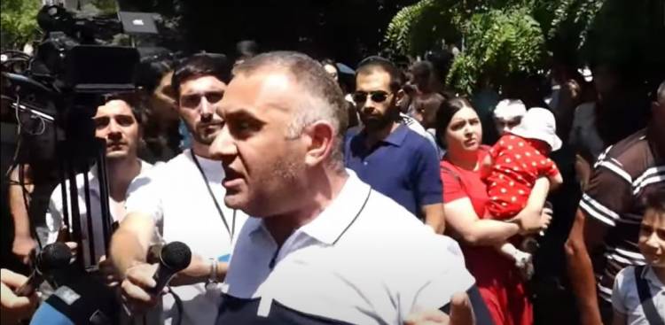 120 հազար քրիստոնյա սպասում է, որ հայ ազգն իրեն ուժ տա՝ այս վիճակից դուրս գալու. արցախցի